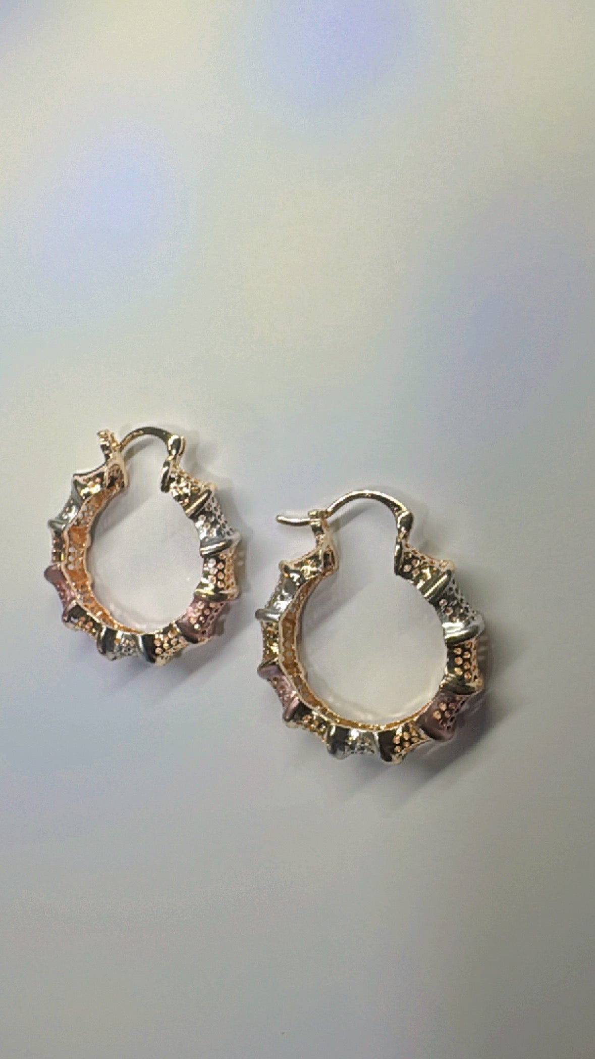 GOLDEN HOOPS