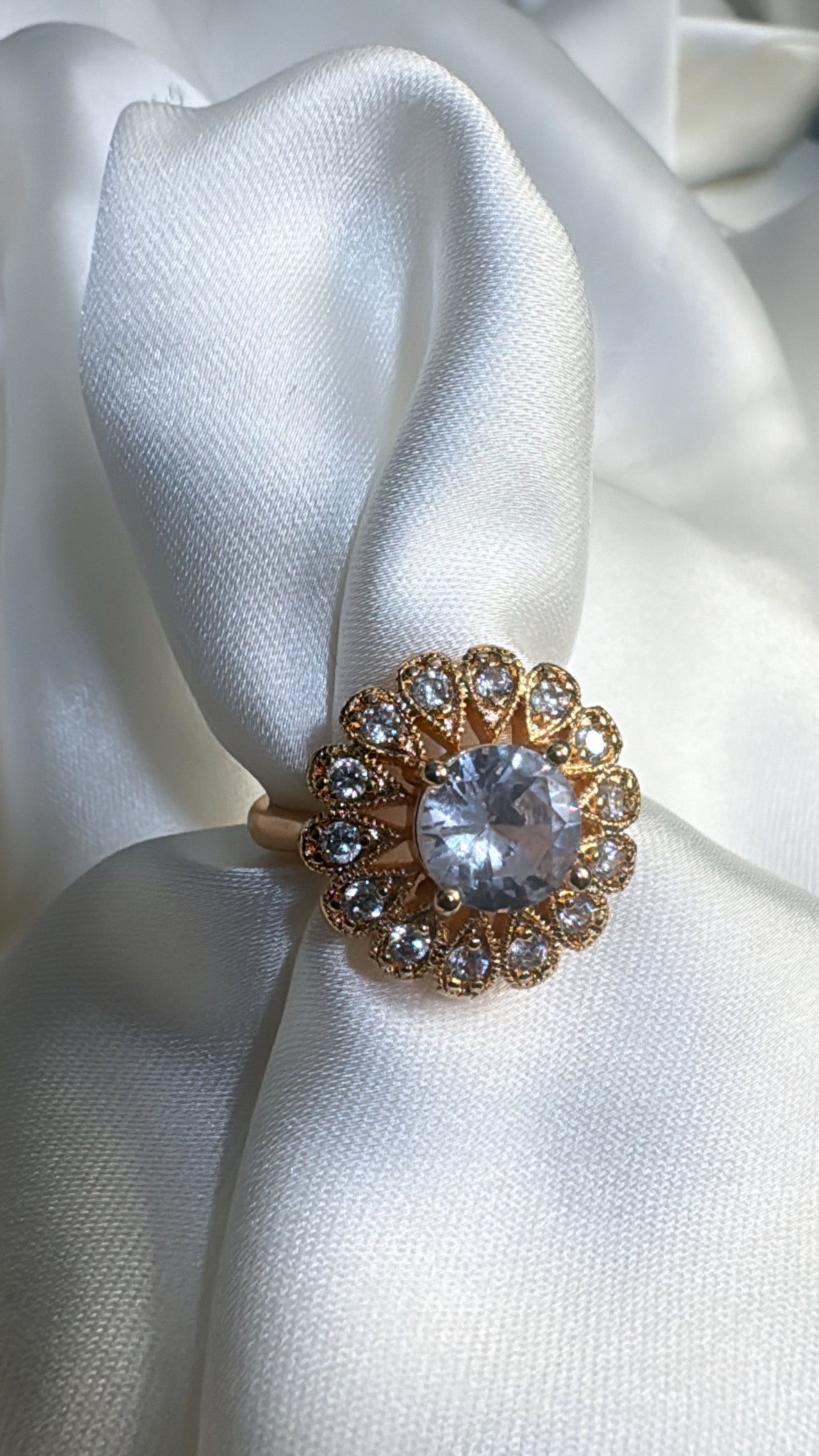 DAISY RING