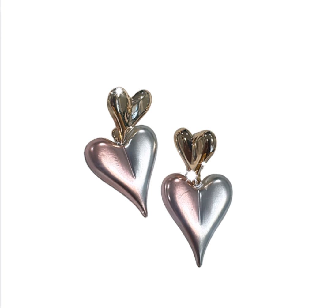 VICKY HEART STUDS