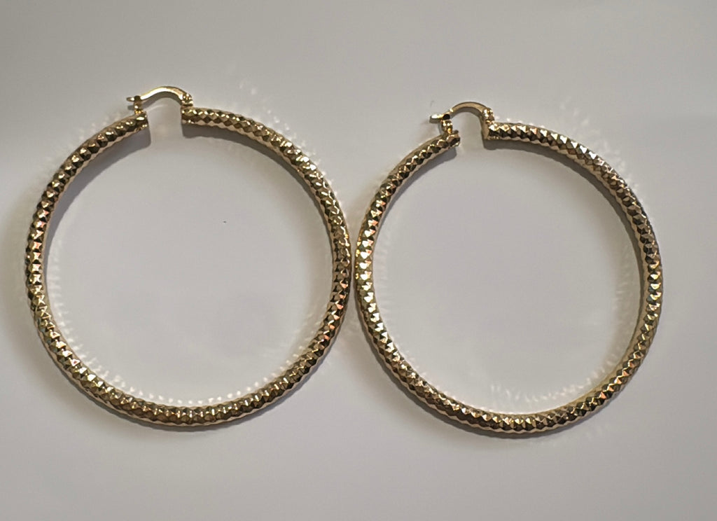 GOLD TWIRLED HOOPS